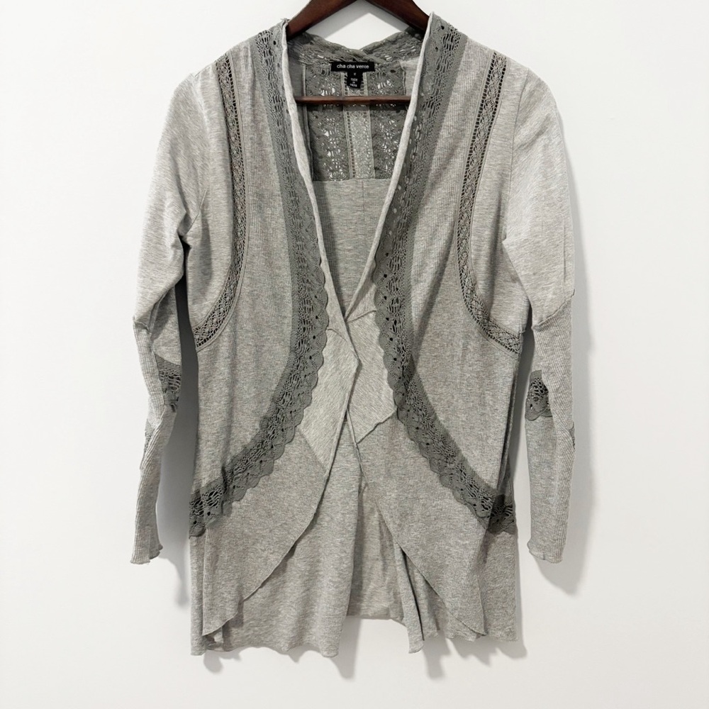 Cha‎ Cha Vente Open Front Cardigan with Lace Accents Womens Size Medium Gray